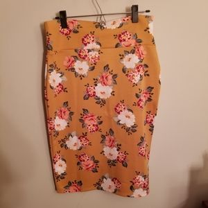 Women's pull on pencil skirt L